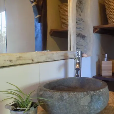 Bioxana 컨트리하우스 *